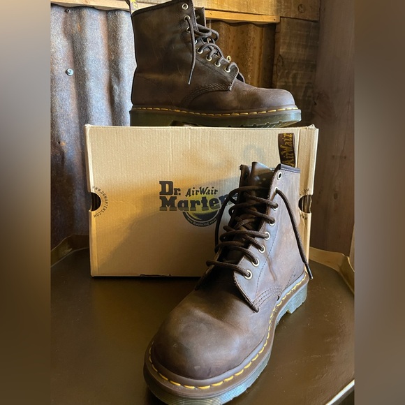 DR. MARTENS 1460 Dark Brown Leather Lace Up Boots CRAZY HORSE 11822203 Men’s 8
